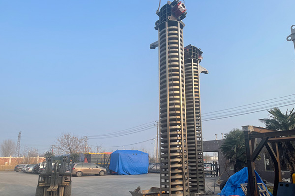 突破平面限制--垂直提升机的空间与效率优势